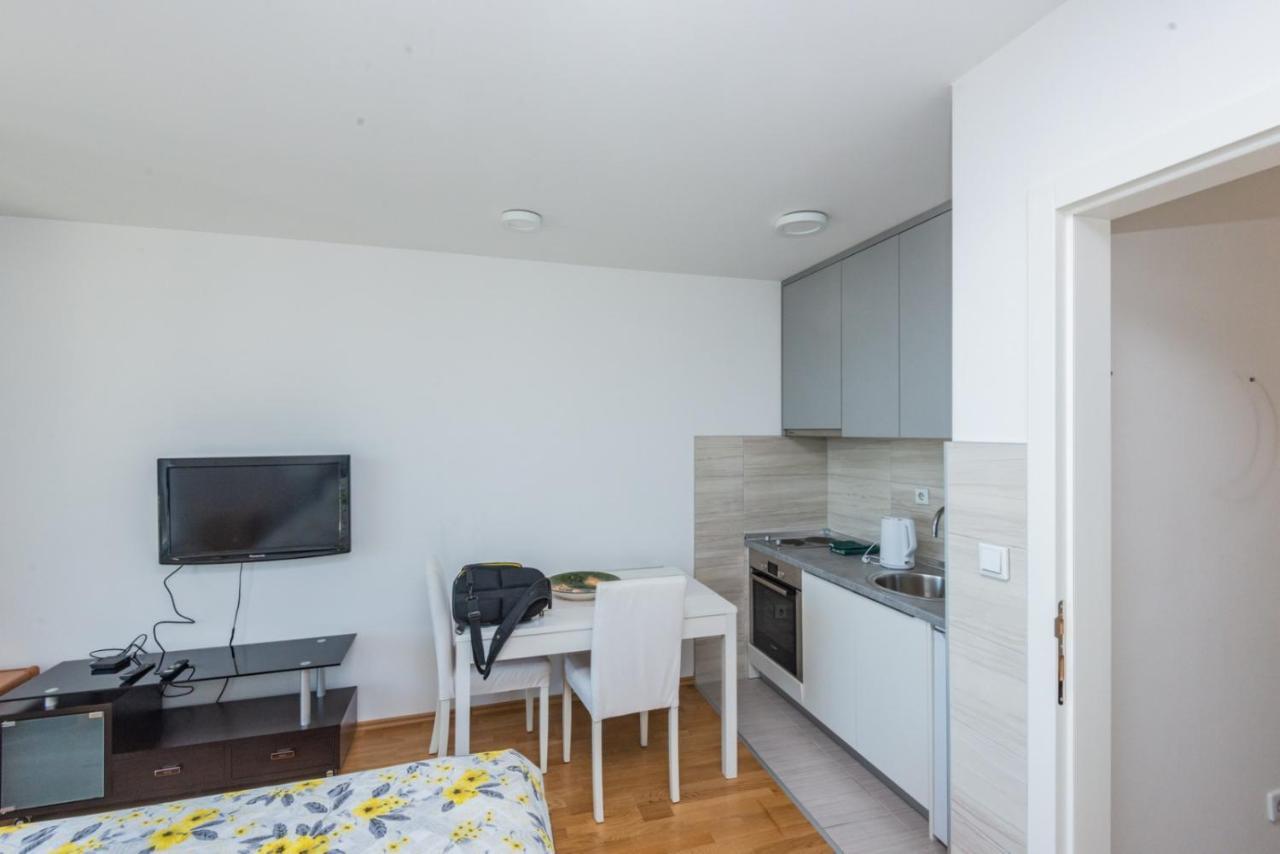 Hafsa Apartments Sarajevo City View Bagian luar foto